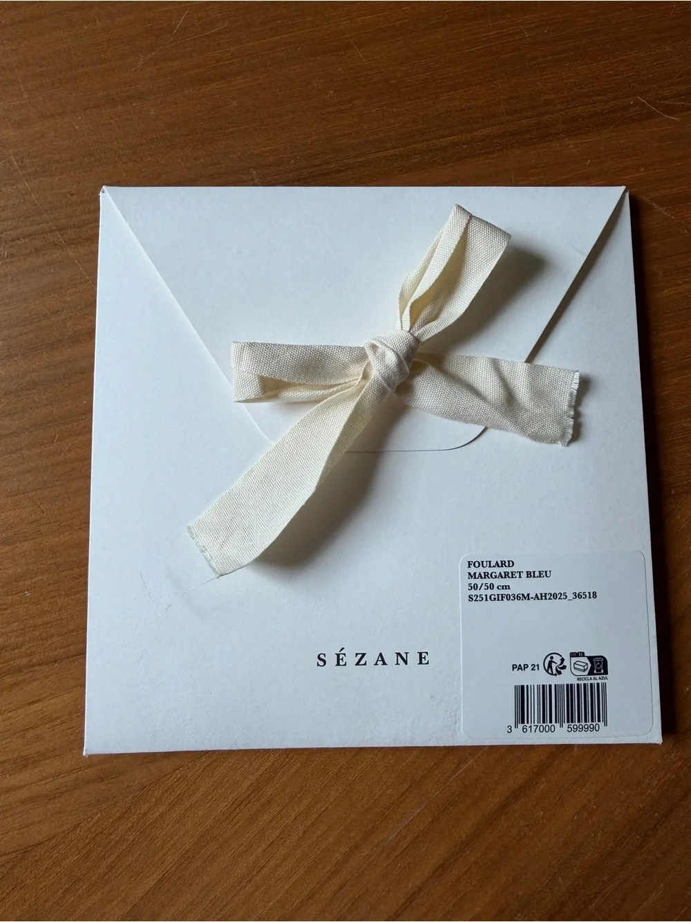 Sezane scarf 50x50cm